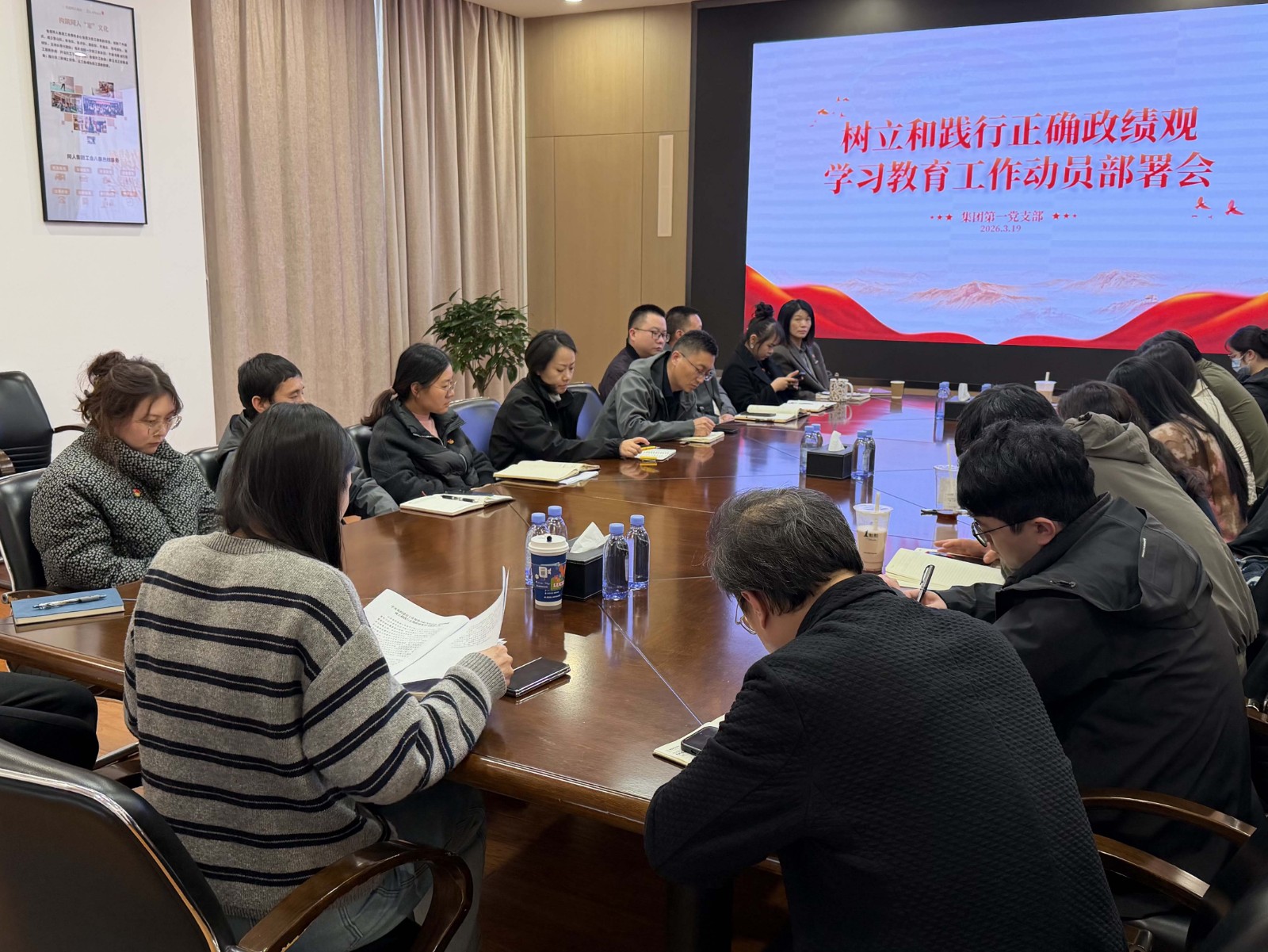 1774341346116913VgrP.jpg 1774341346116913VgrP.jpg